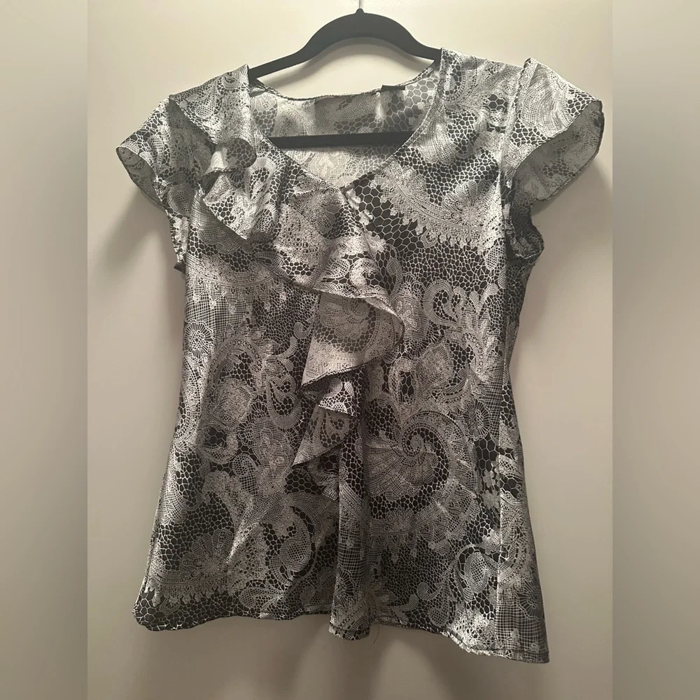Two Hayley Matthews short sleeve blouses - great for under suit jacket. Size M - Picture 4 of 5